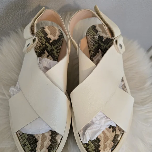 AGL Maya Criss Cross Platform Leather Sandal - Picture 2 of 10